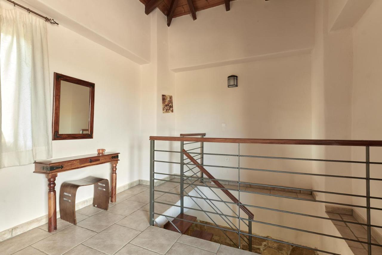 Mouri Villa Mourion  Exterior foto