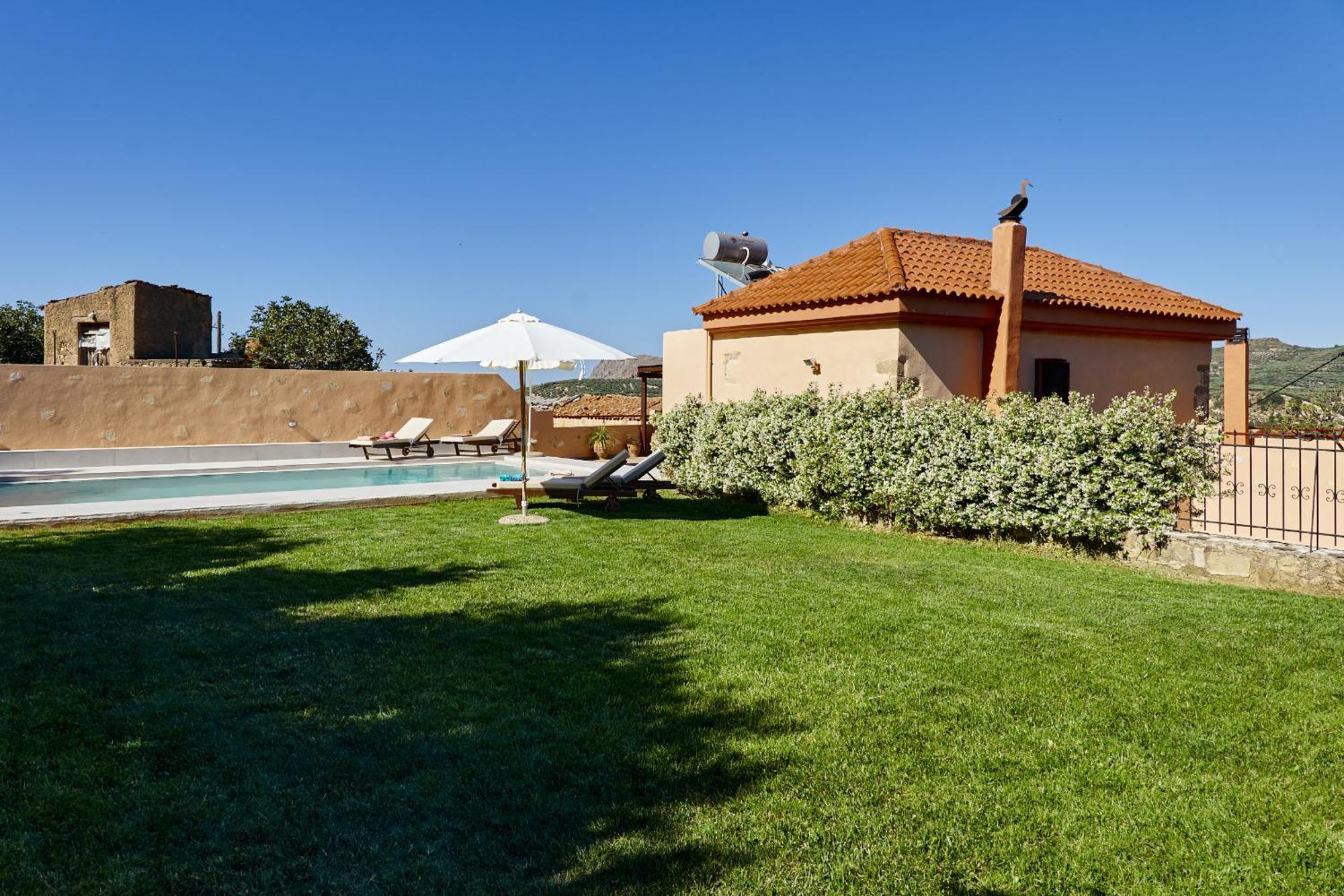 Mouri Villa Mourion  Exterior foto
