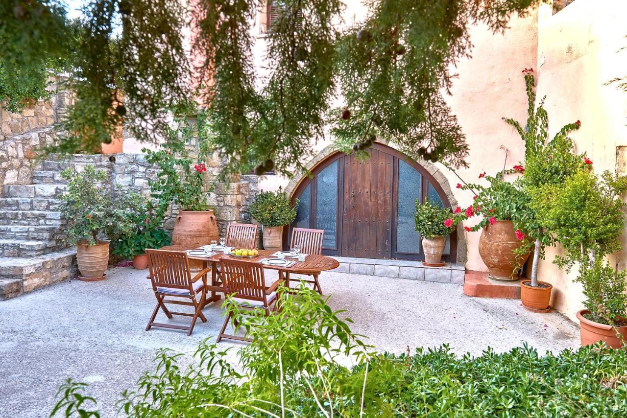 Mouri Villa Mourion  Exterior foto